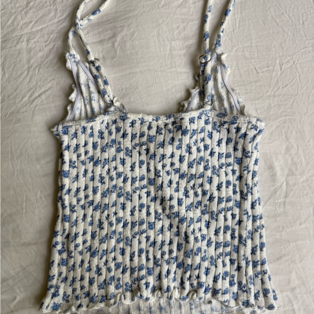 Floral Tank🪻 - Picture 2 of 3